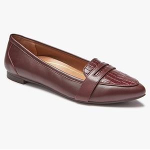 Vionic Savannah flats size 7.5